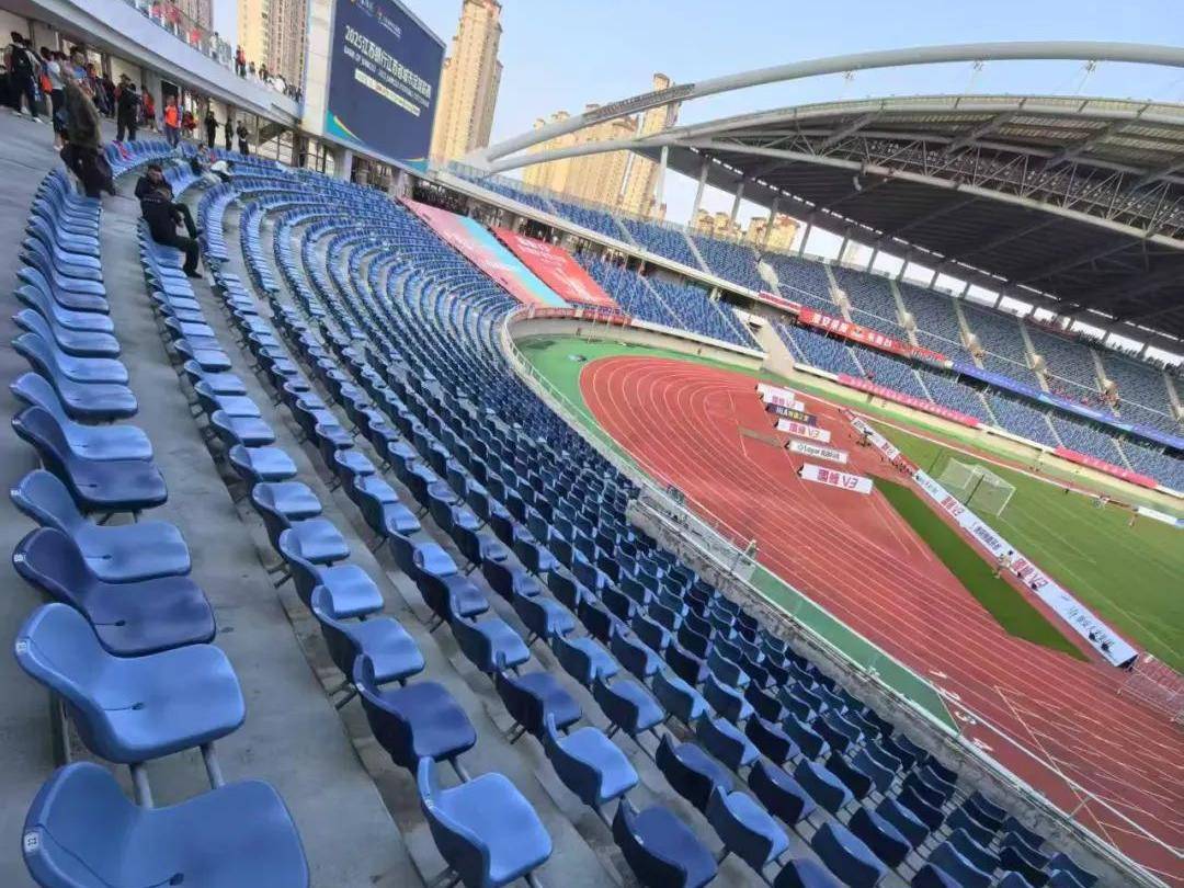 
                        4:3图片