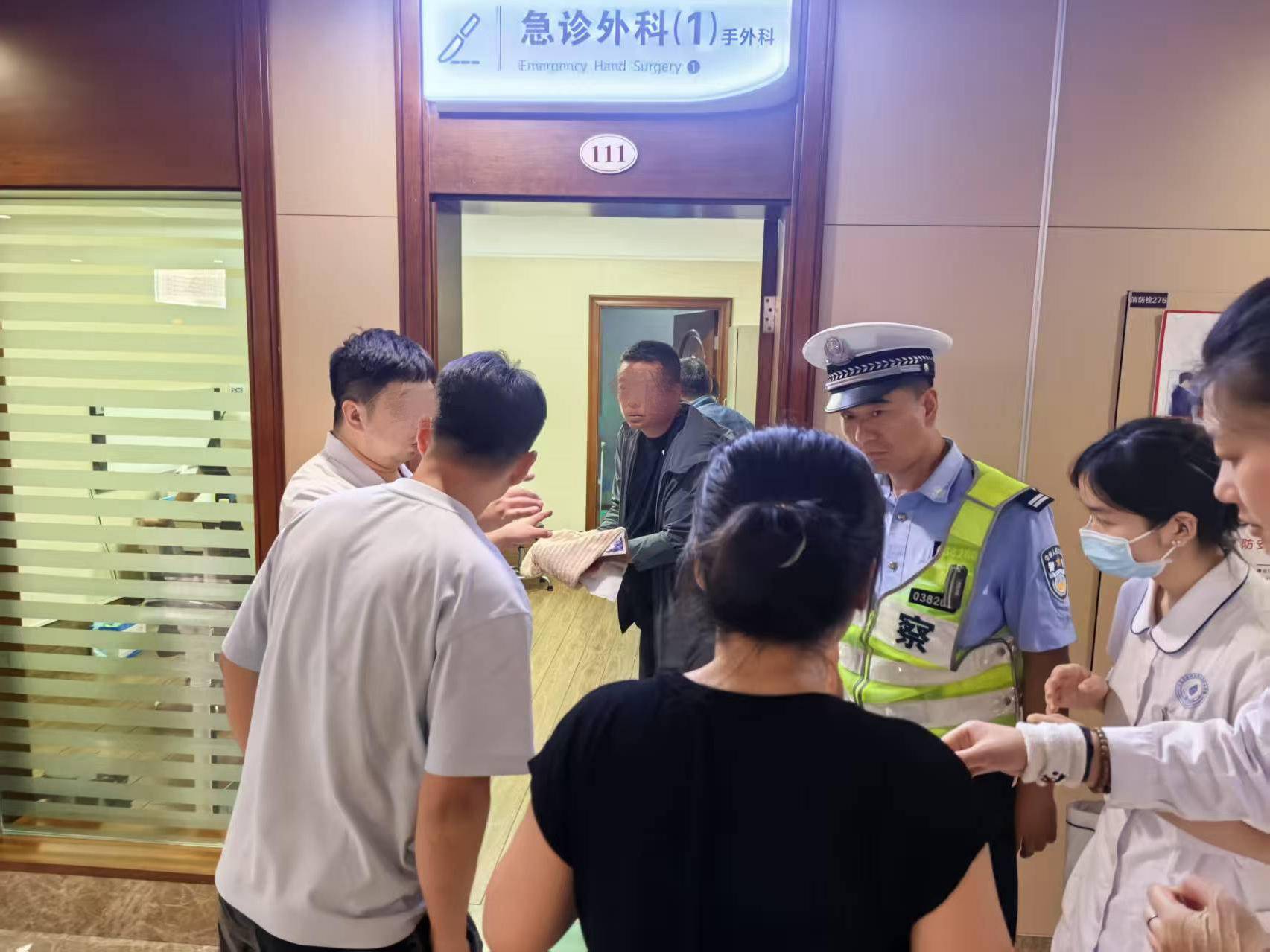 
                        4:3图片