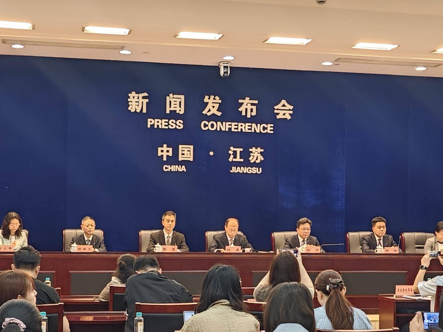 
                        4:3图片