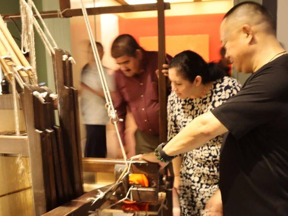 
                        4:3图片