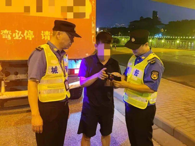 
                        4:3图片