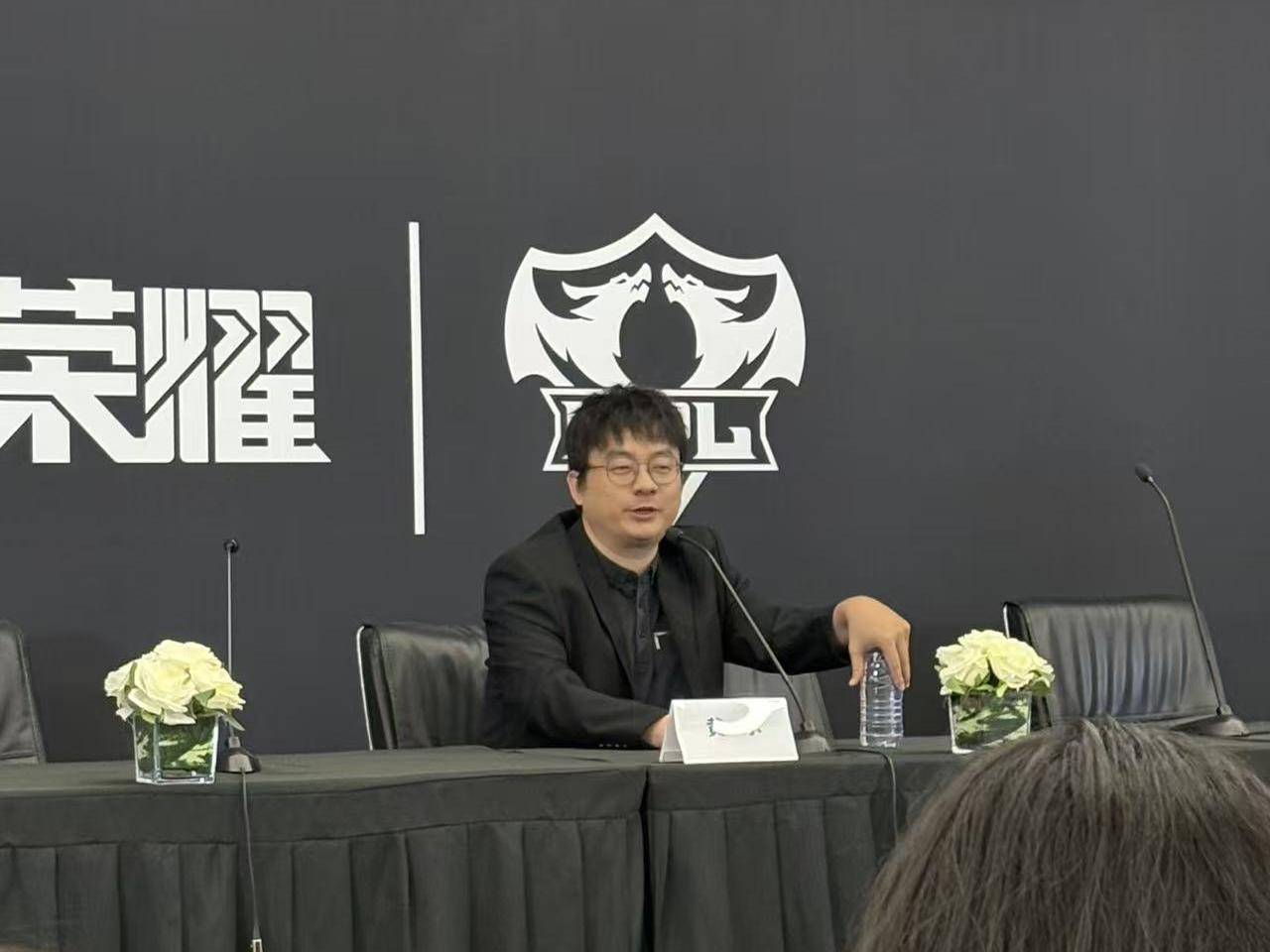 
                        4:3图片