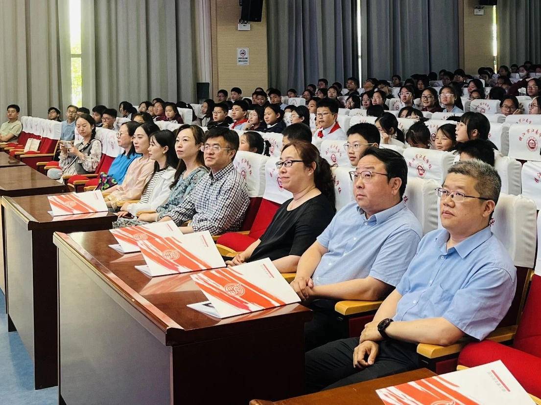 
                        4:3图片