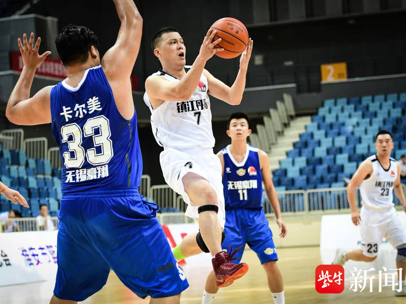 
                        4:3图片