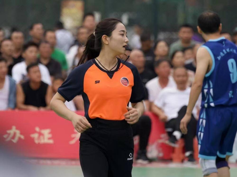 
                        4:3图片