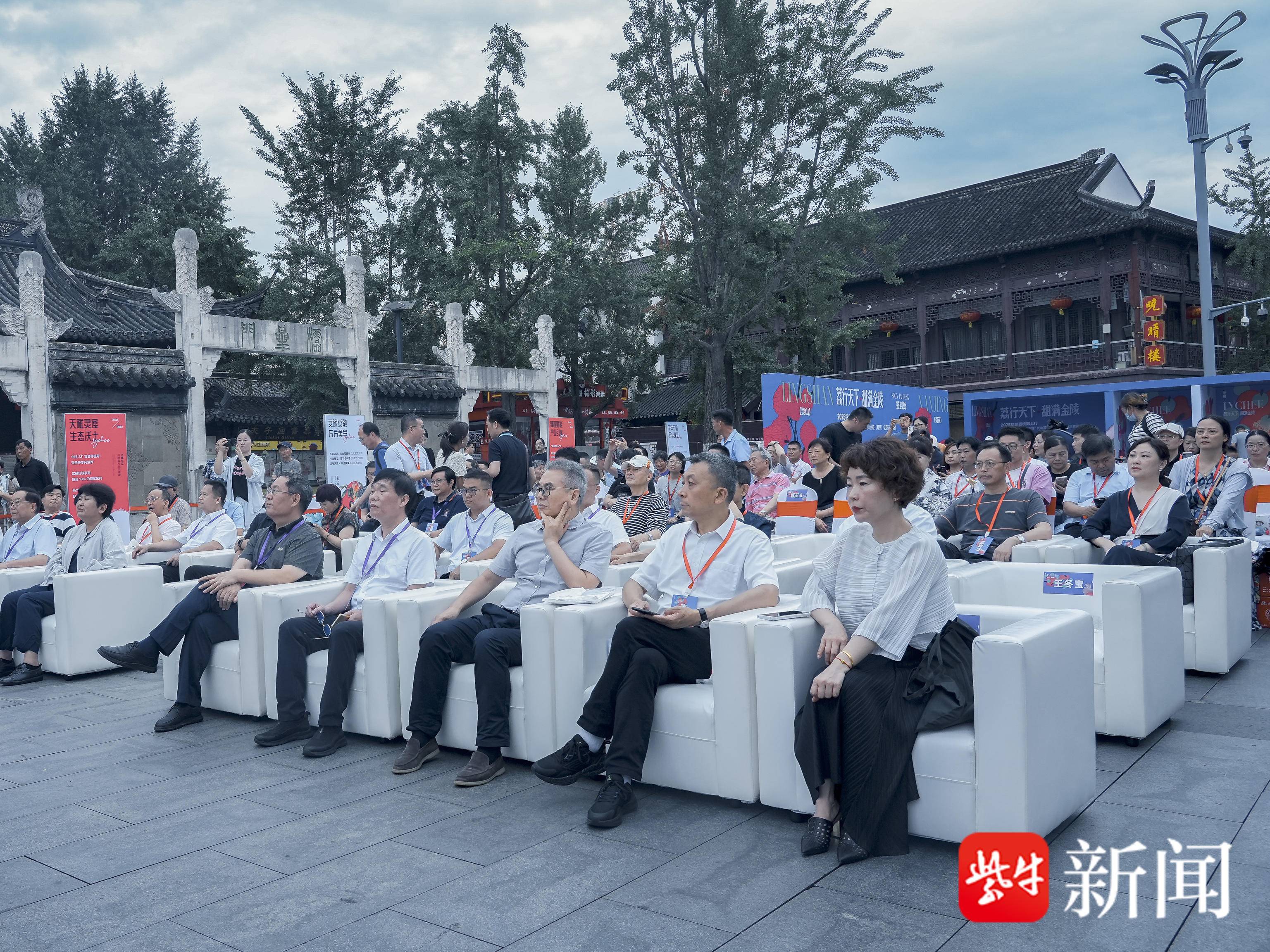
                        4:3图片