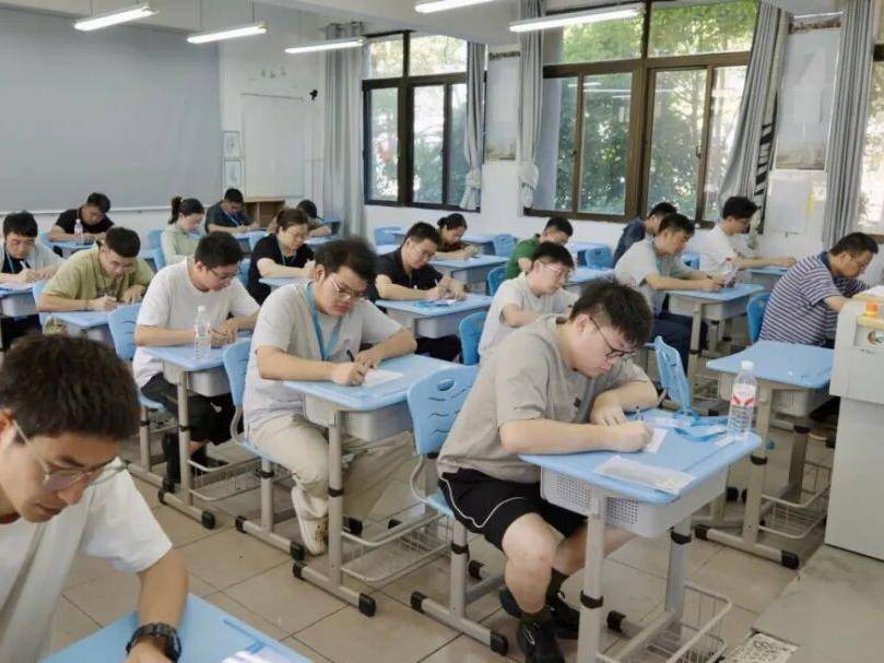 
                        4:3图片