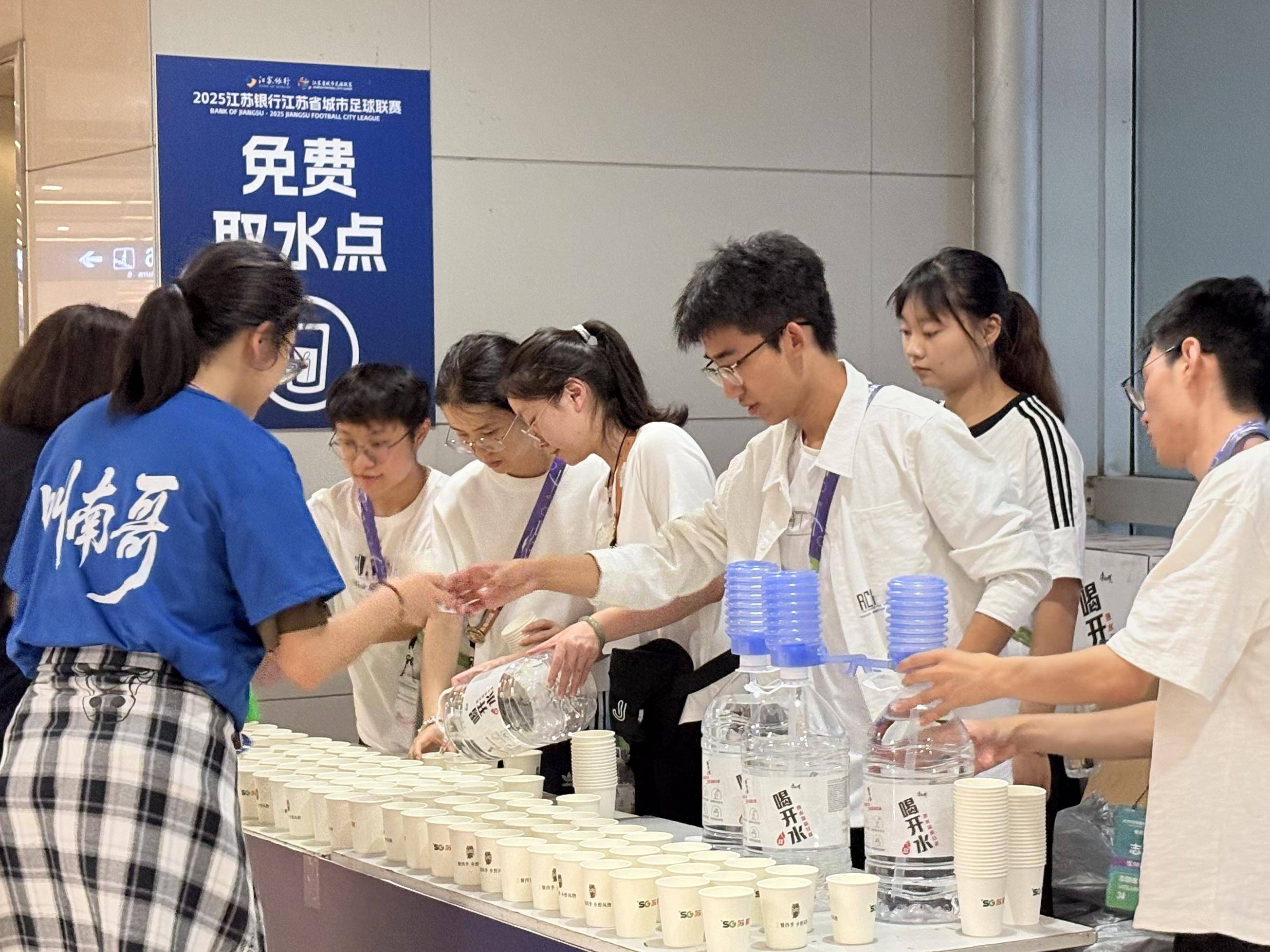 
                        4:3图片