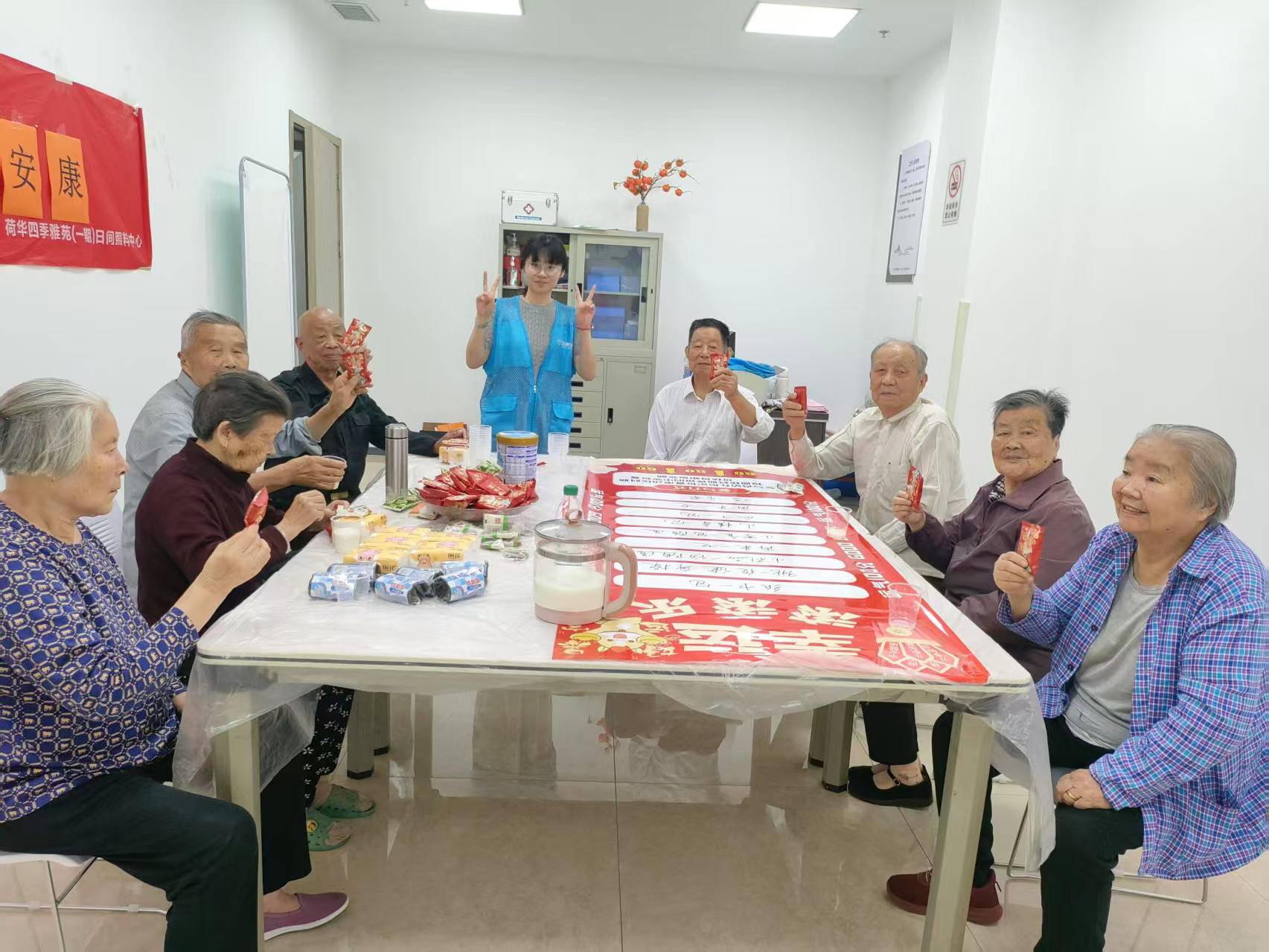 
                        4:3图片