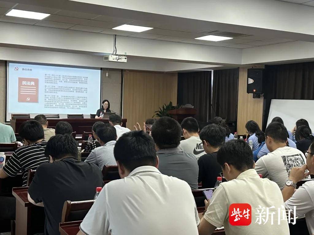 
                        4:3图片