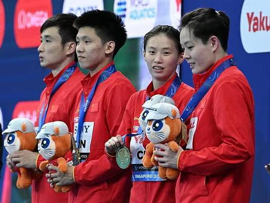 
                        4:3图片