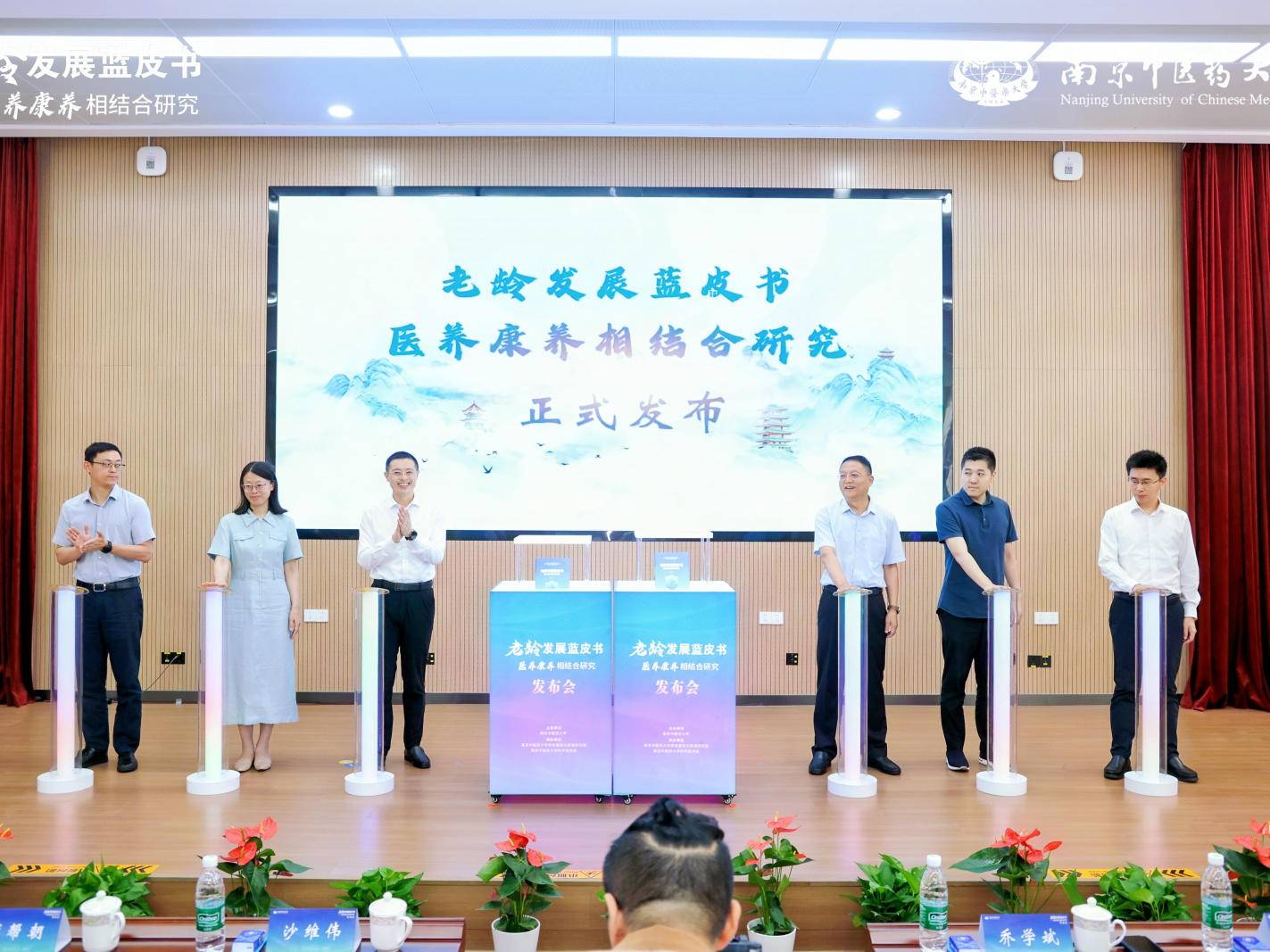 
                        4:3图片