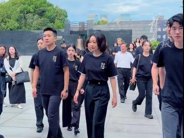 
                        4:3图片