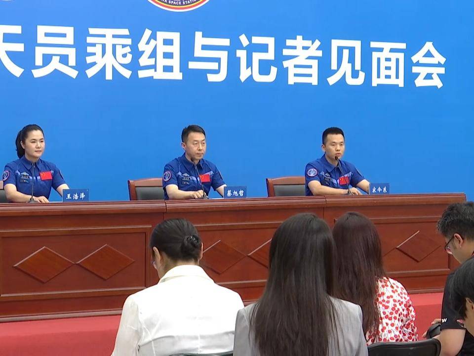 
                        4:3图片
