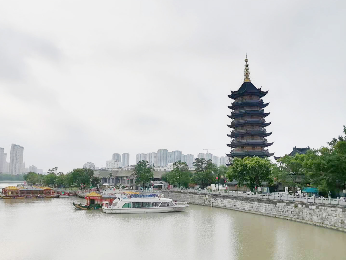 
                        4:3图片
