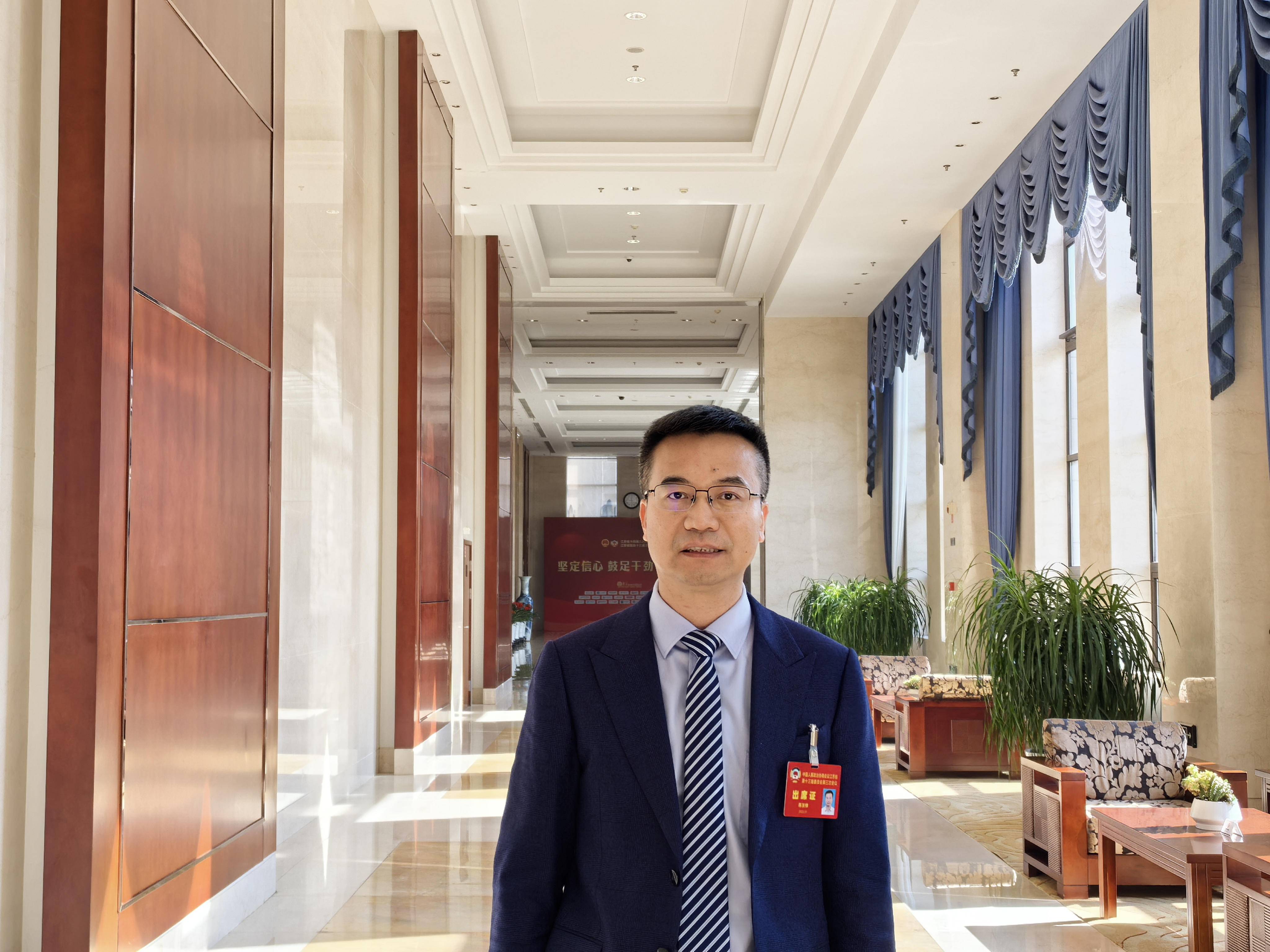 
                        4:3图片