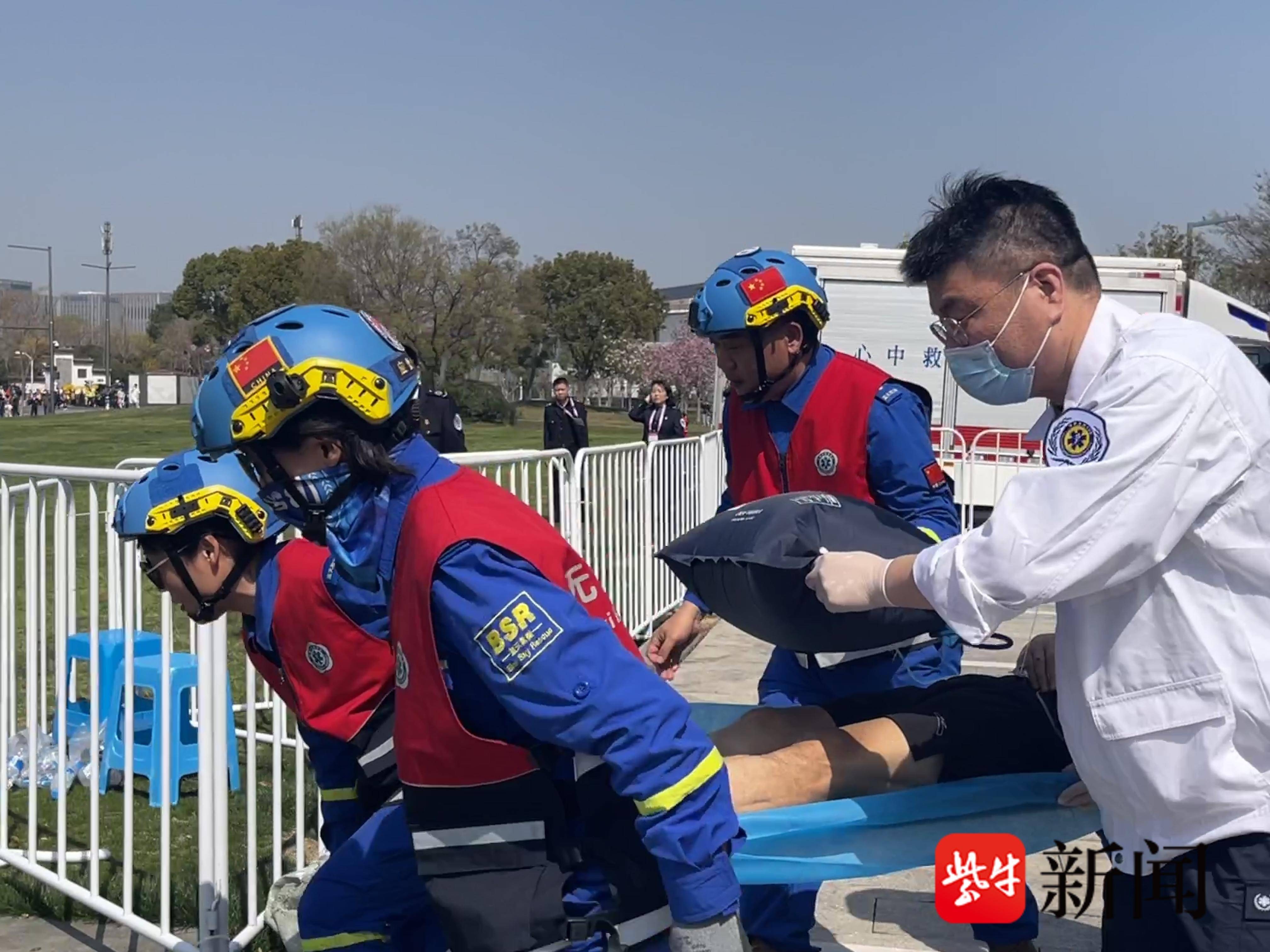 
                        4:3图片