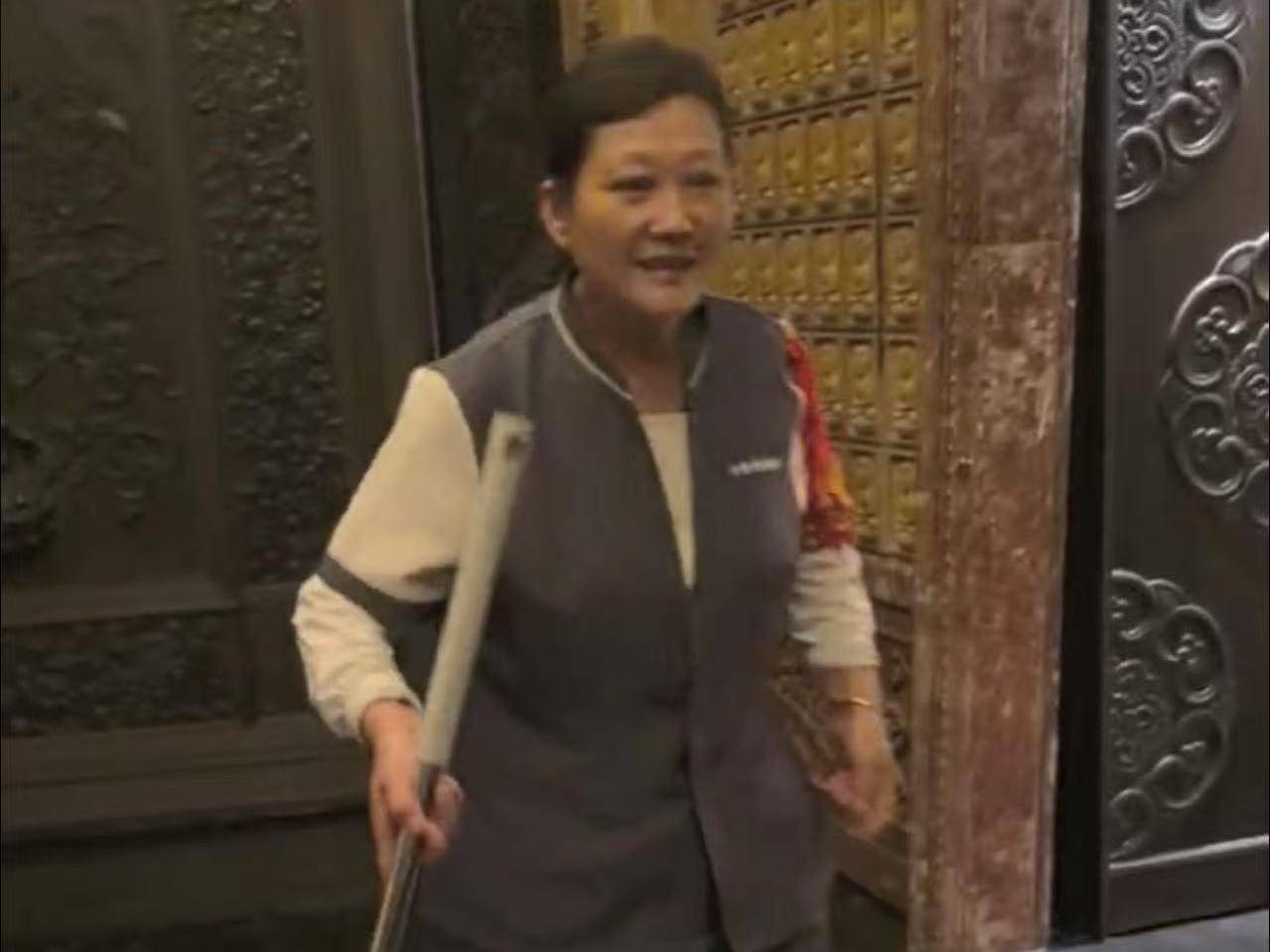 
                        4:3图片