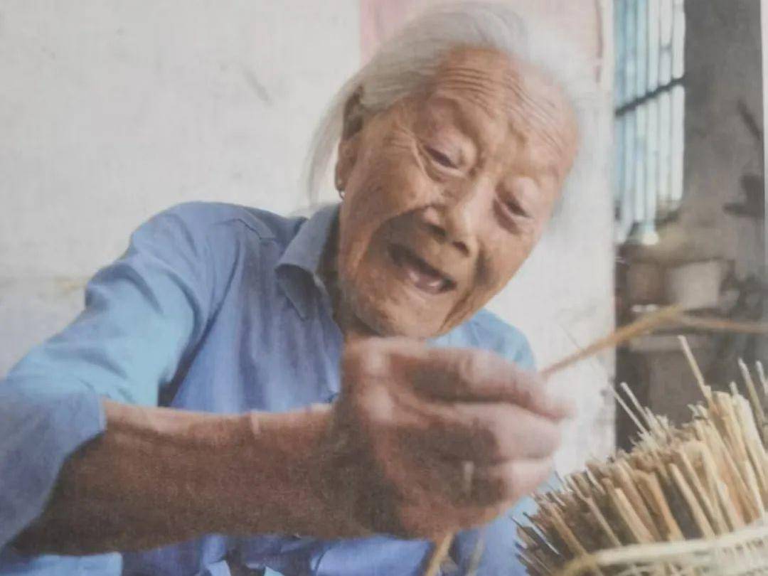 
                        4:3图片