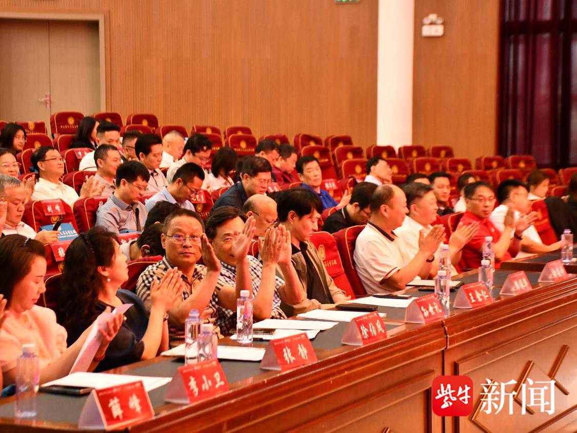 
                        4:3图片