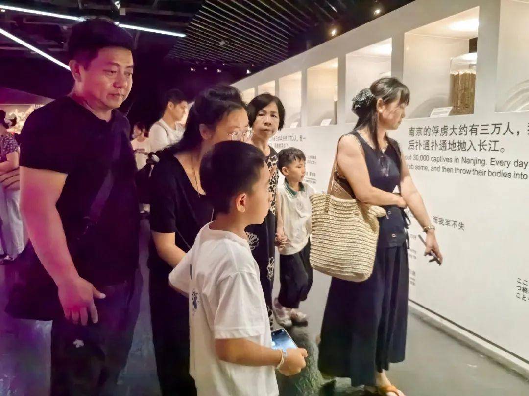 
                        4:3图片