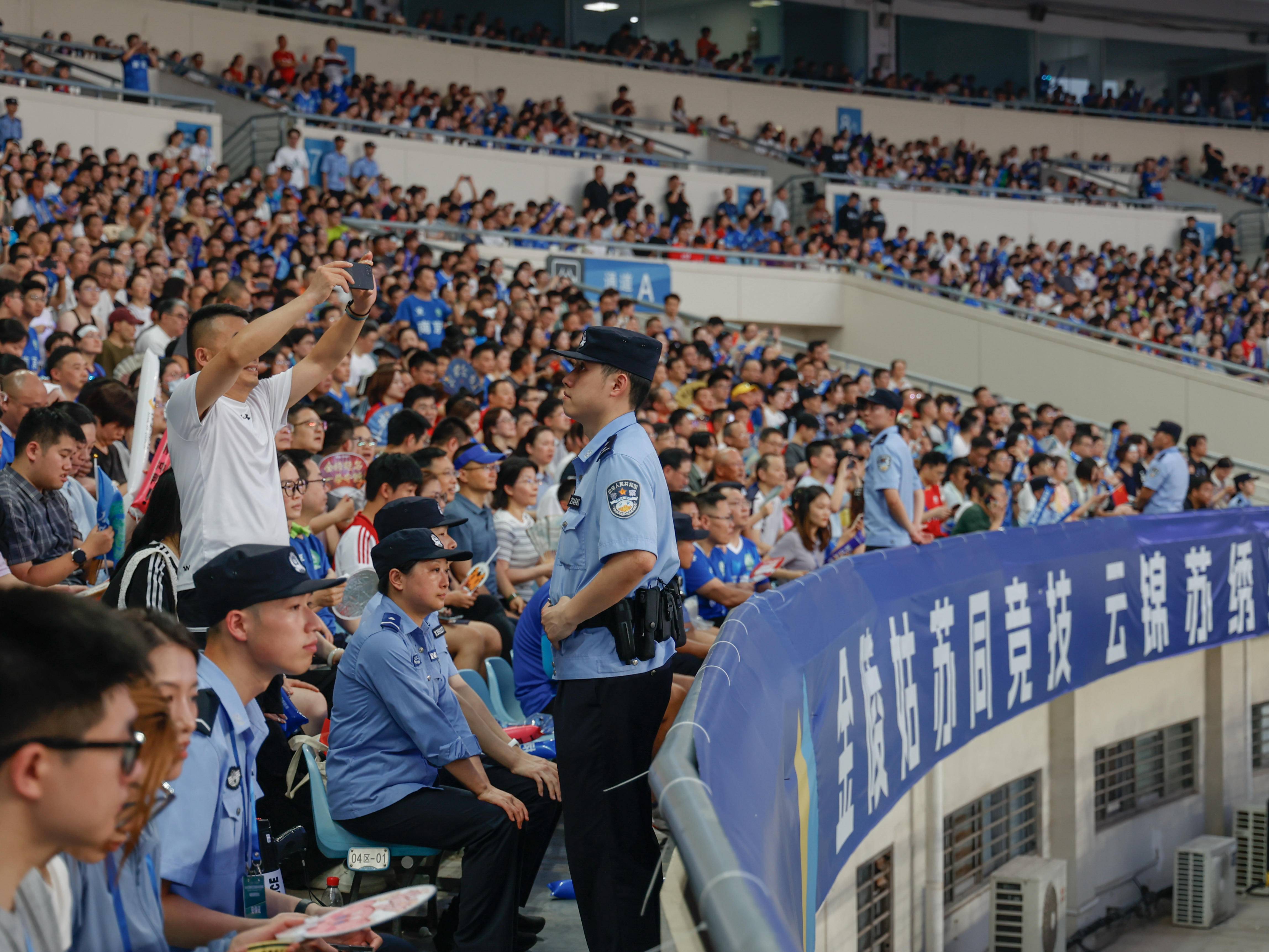 
                        4:3图片