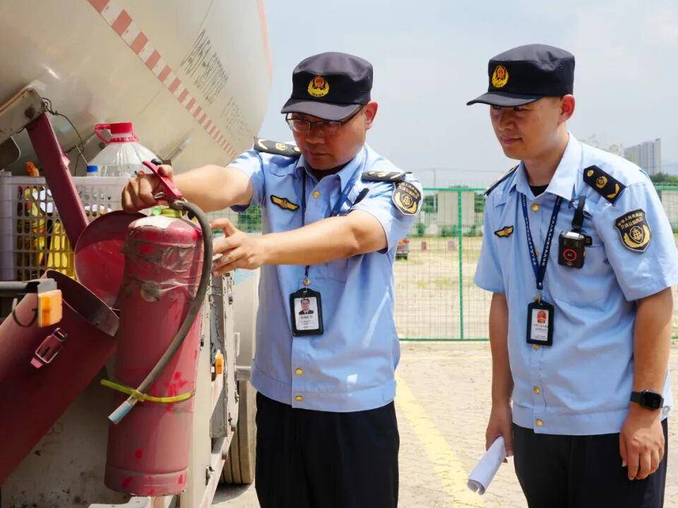 
                        4:3图片