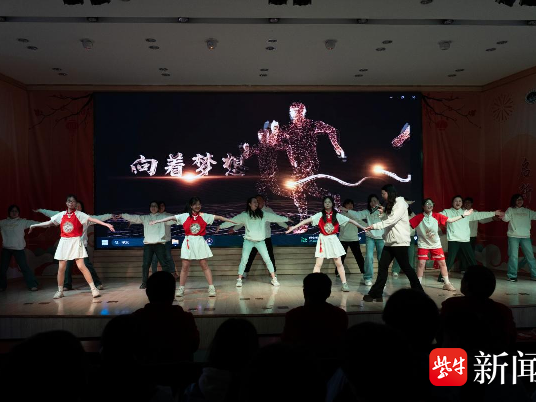 
                        4:3图片