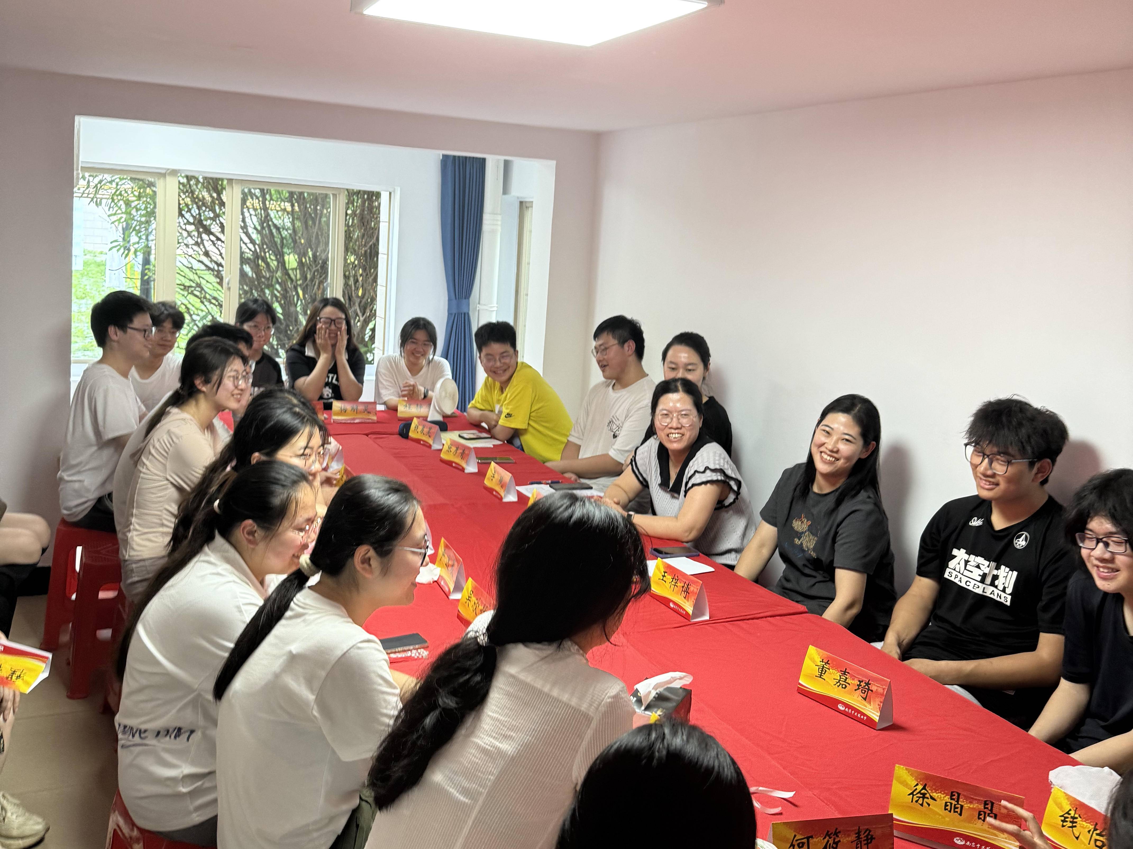 
                        4:3图片