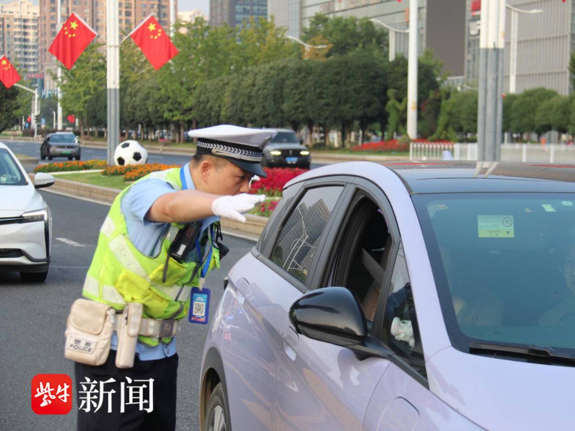 
                        4:3图片