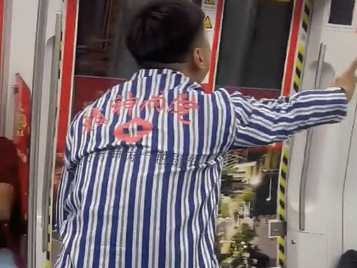 
                        4:3图片