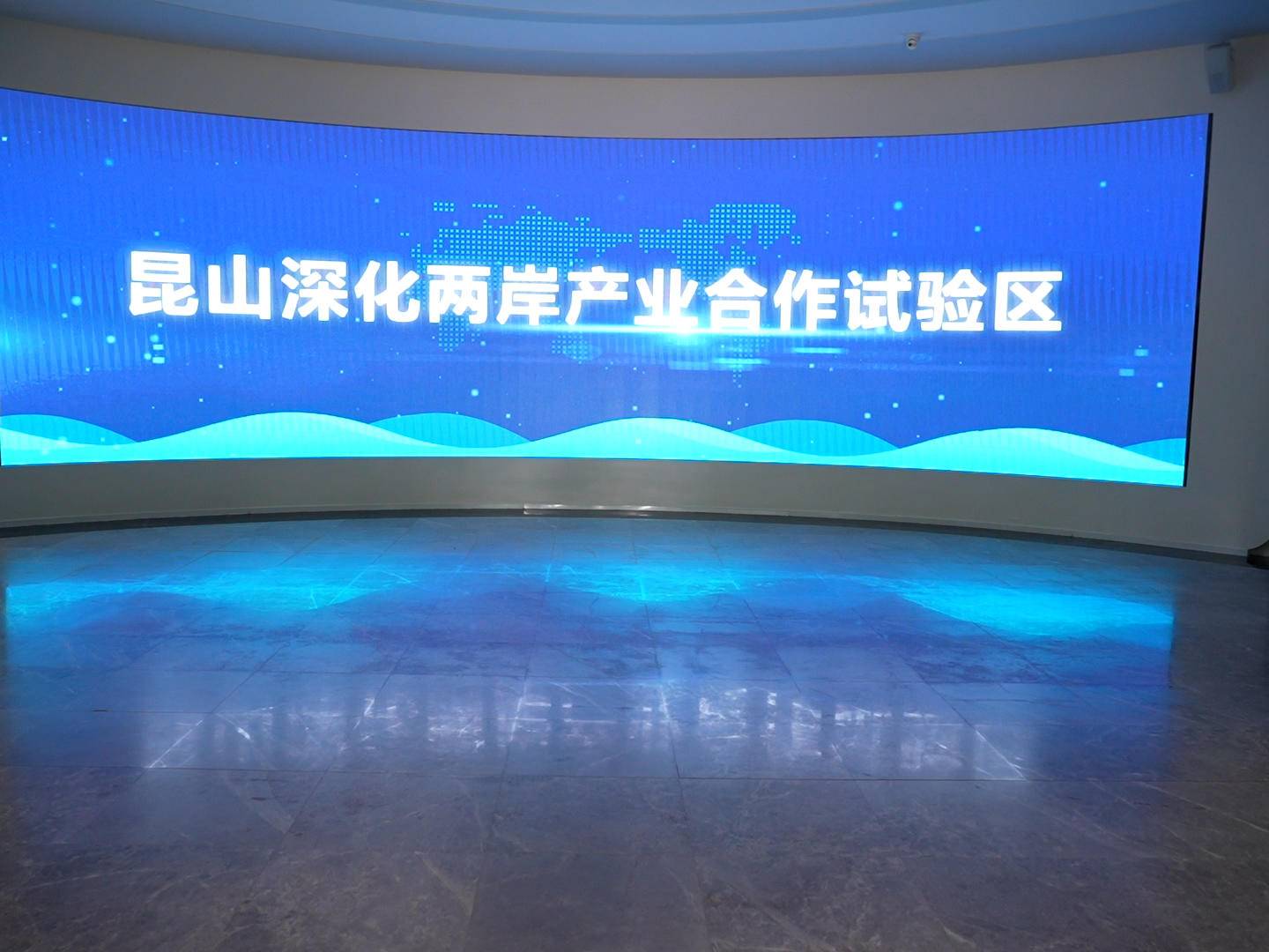 
                        4:3图片