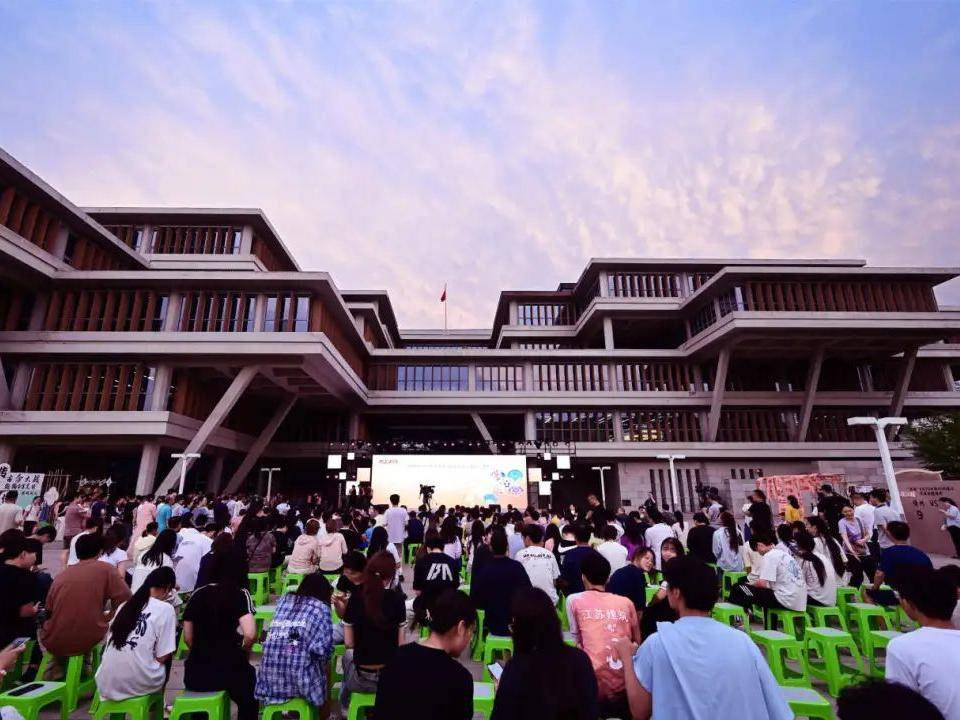 
                        4:3图片
