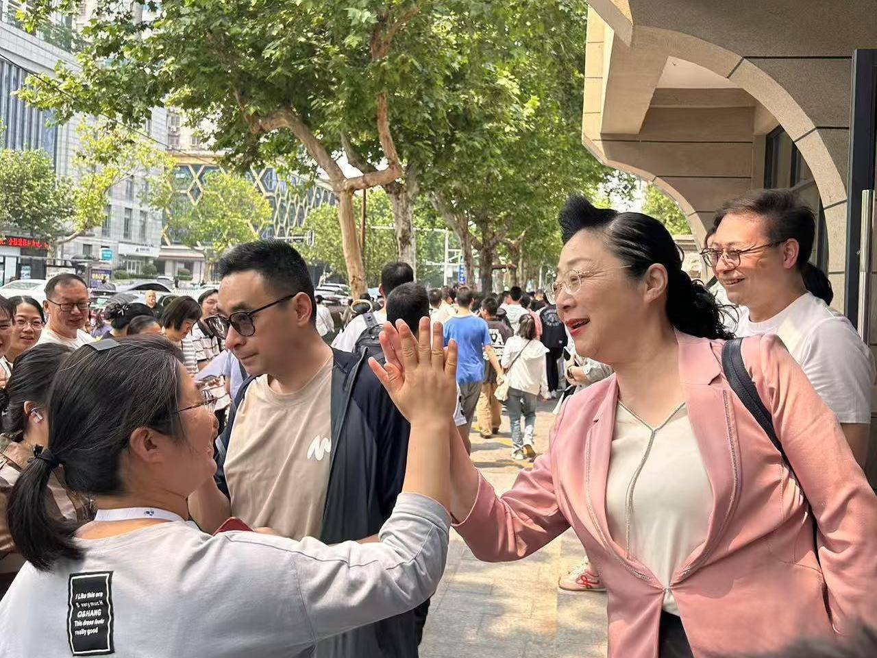 
                        4:3图片