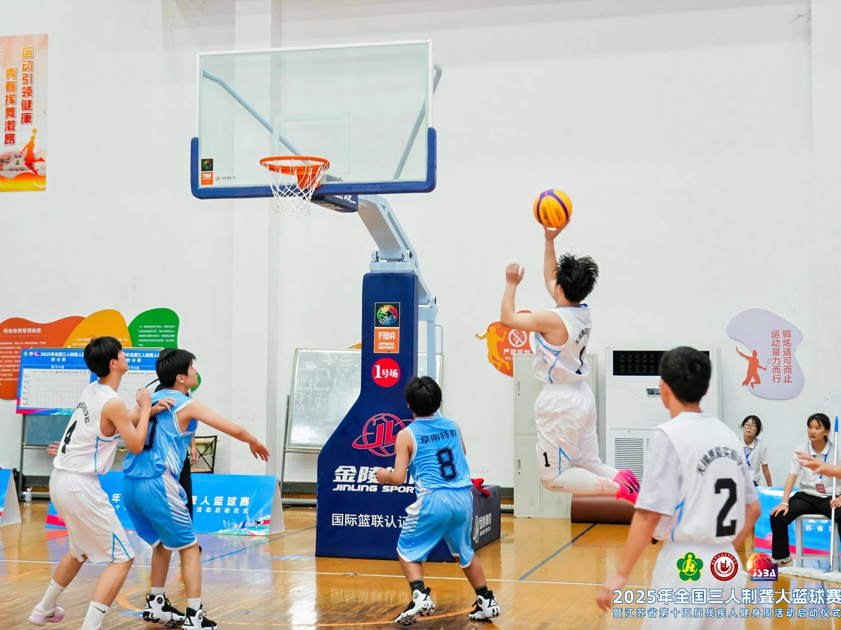 
                        4:3图片