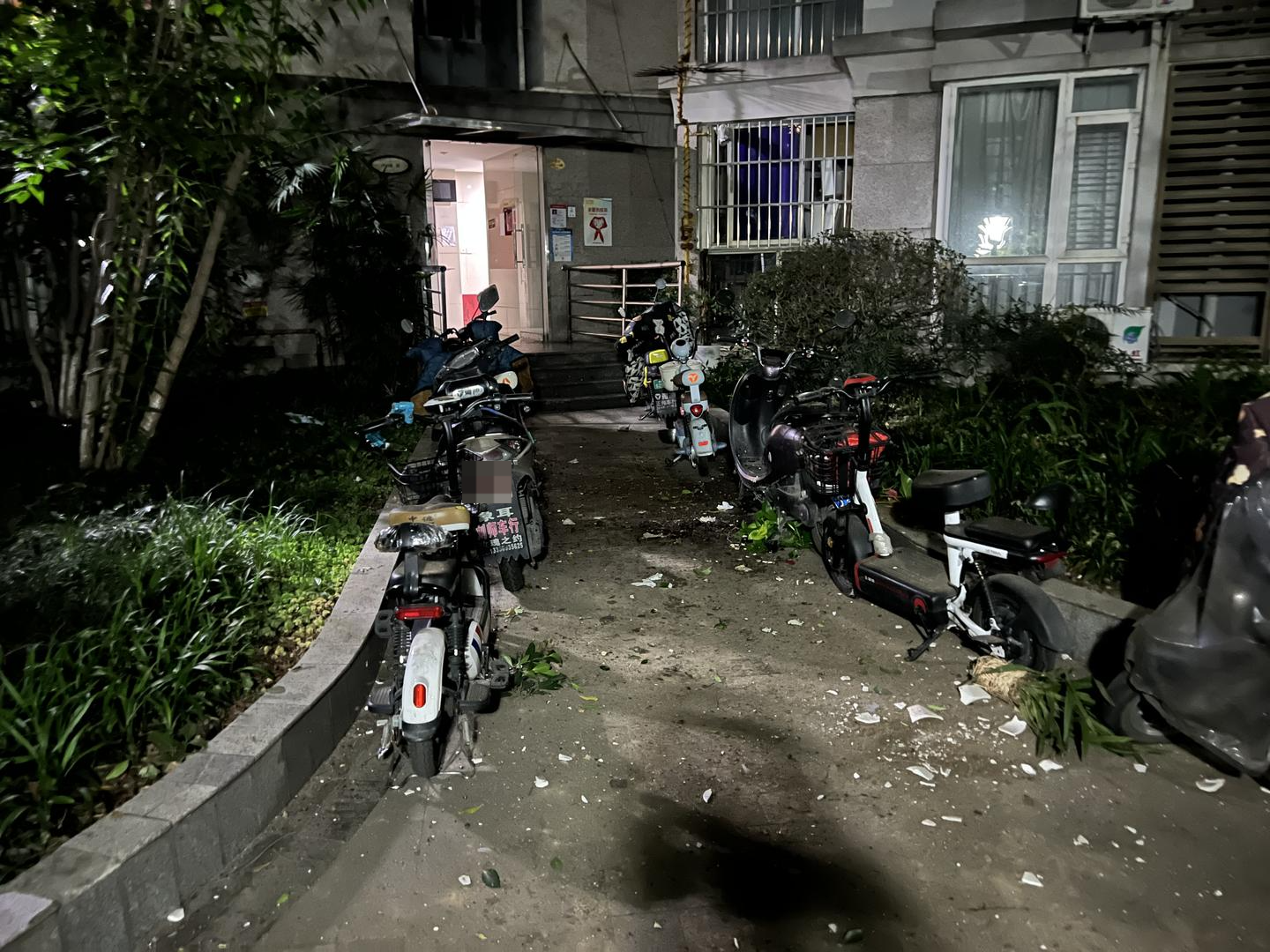 
                        4:3图片