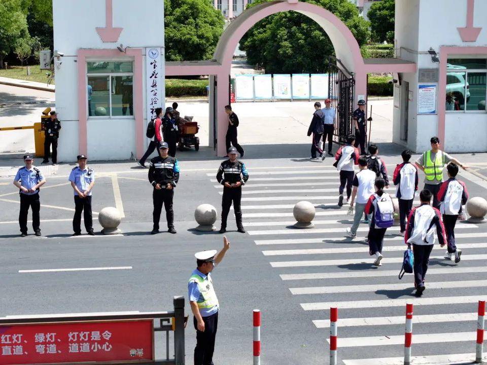 
                        4:3图片