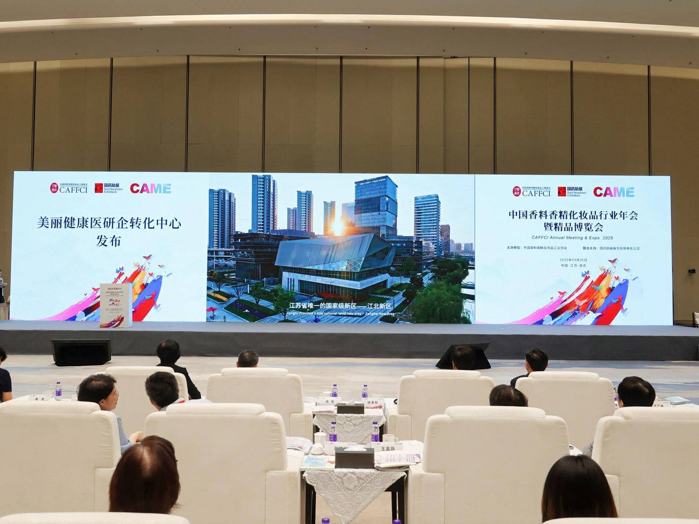 
                        4:3图片