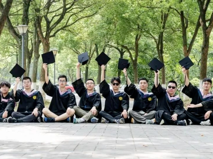 
                        4:3图片