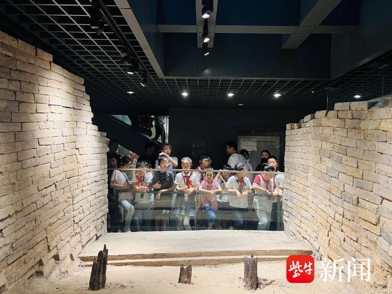 
                        4:3图片