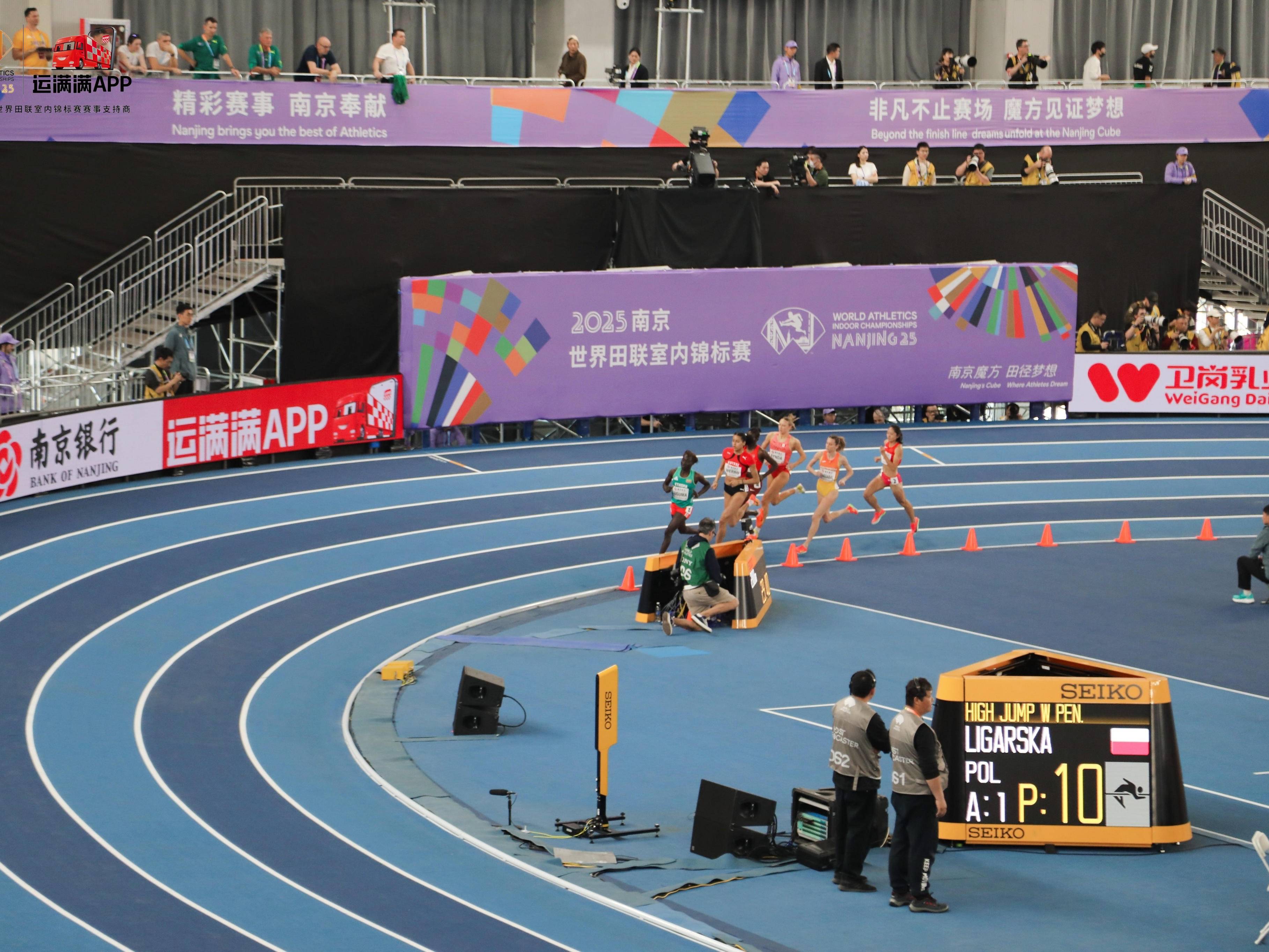 
                        4:3图片