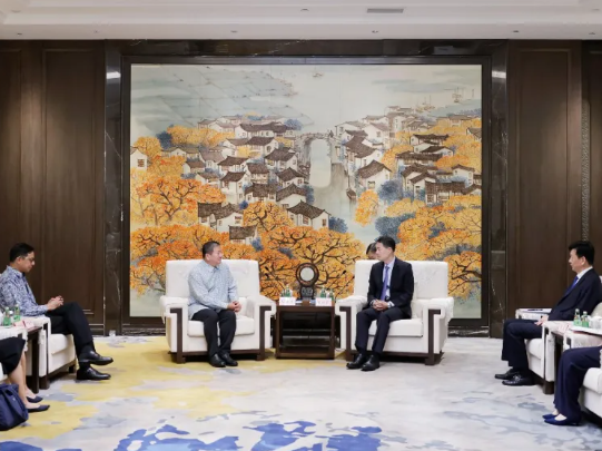 
                        4:3图片