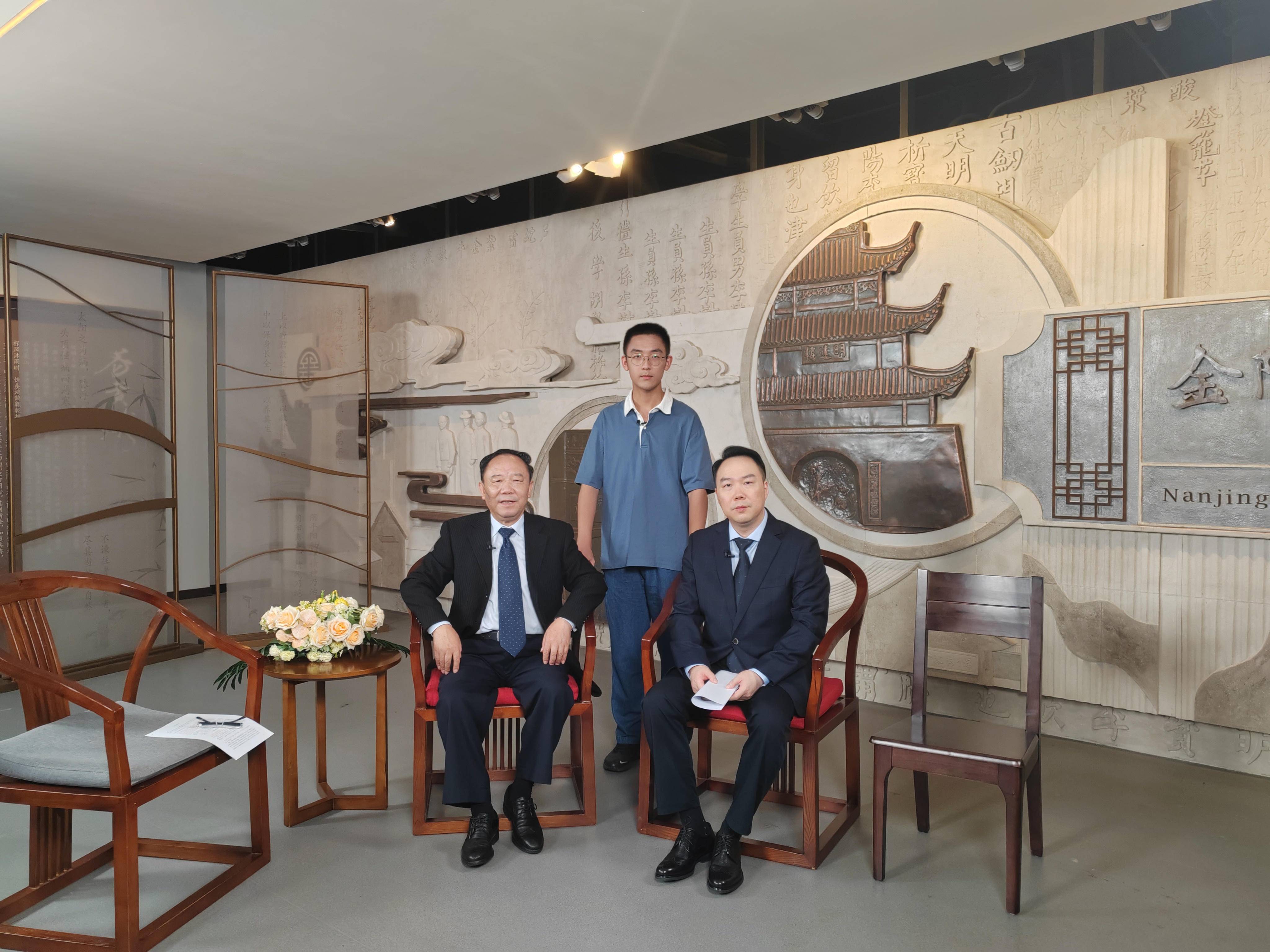 
                        4:3图片