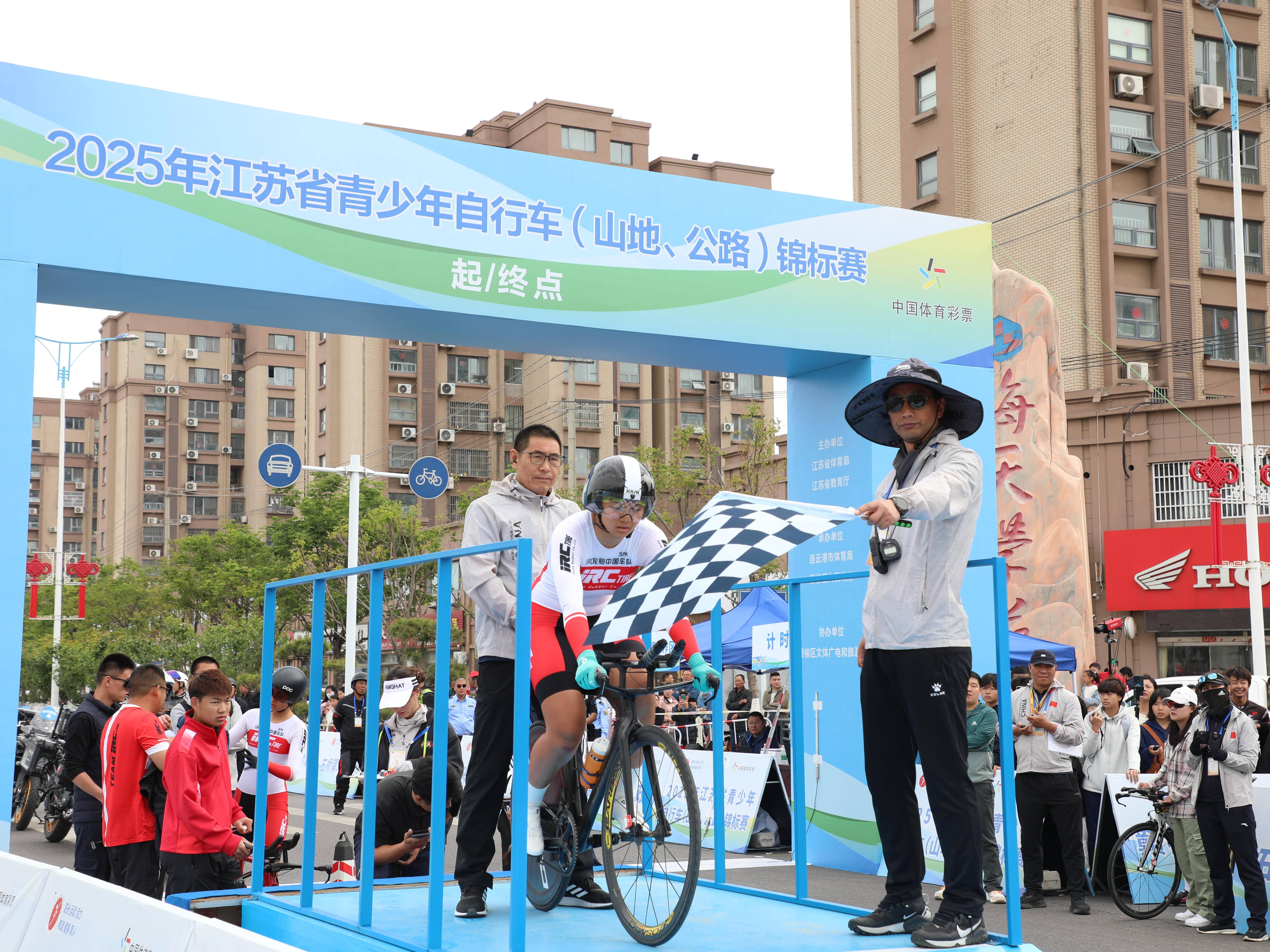 
                        4:3图片